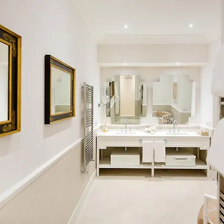 Bellevue Syrene Hotel 5*