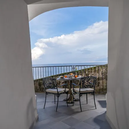 Bellevue Syrene Ξενοδοχείο 5*