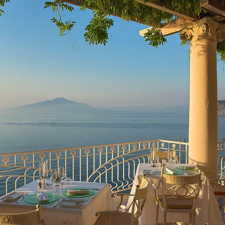 Bellevue Syrene Hotel 5*