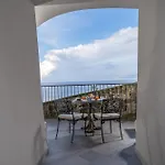 Bellevue Syrene מלון 5*